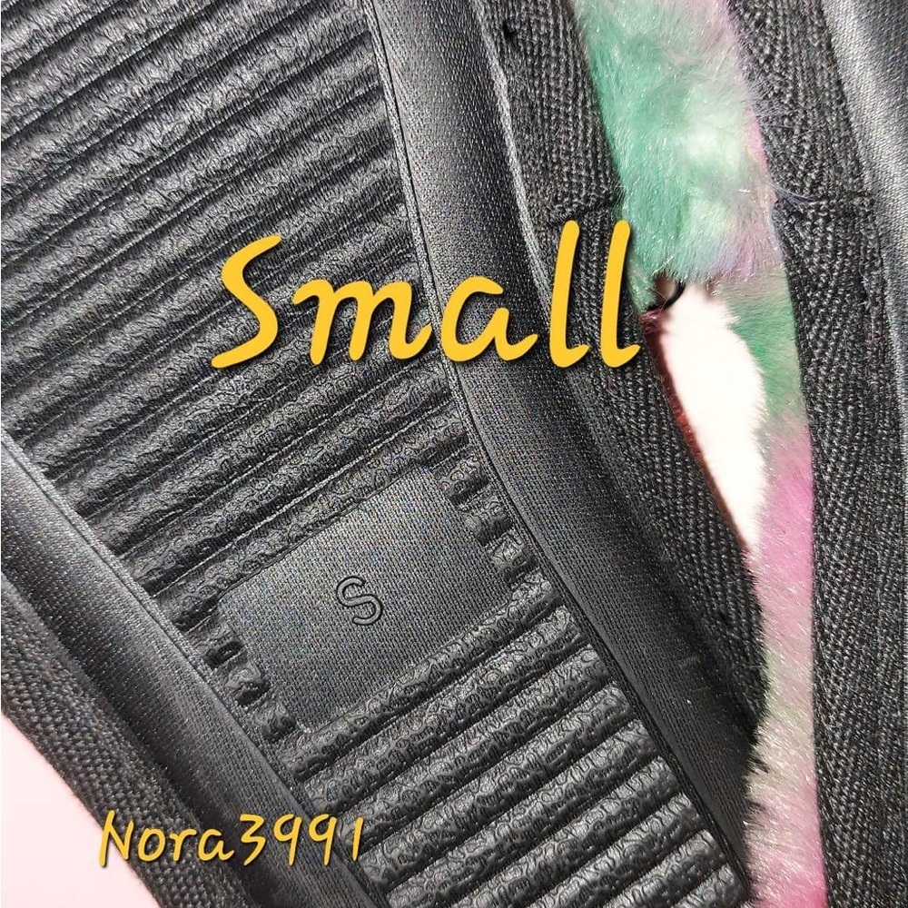 PINK VS Faux Fur Slipper size Small NIP - Picture 7 of 11